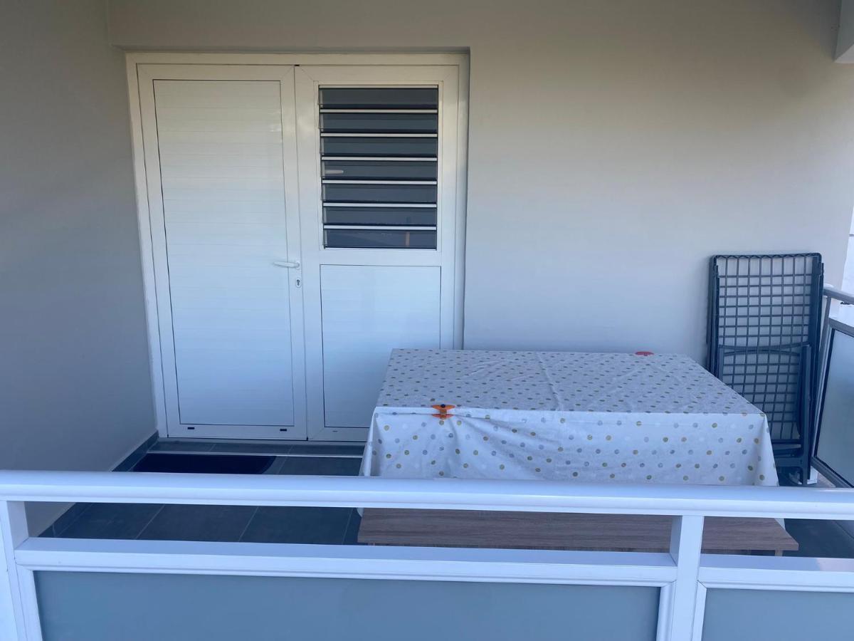 Appartement Le Domaine De Kazo Kilou Titine à Le Gosier  Extérieur photo