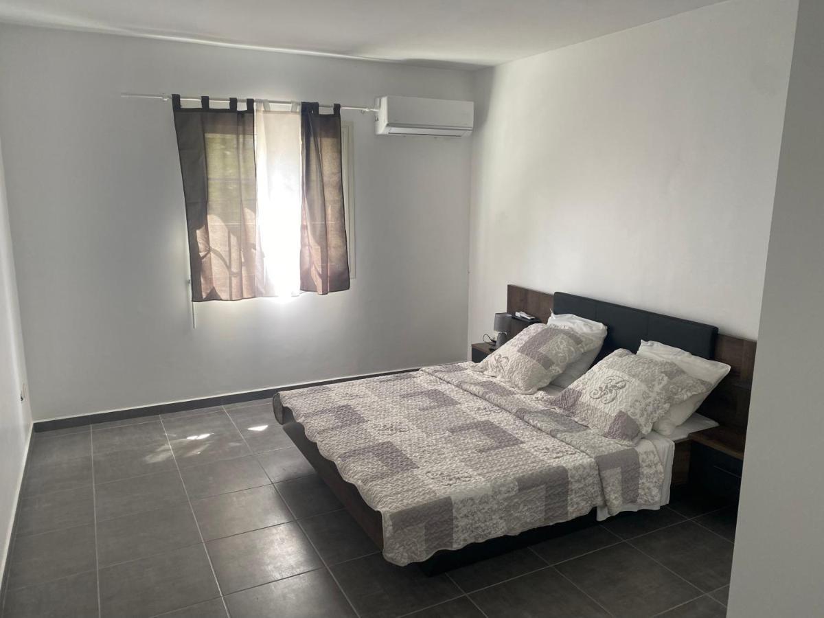 Appartement Le Domaine De Kazo Kilou Titine à Le Gosier  Extérieur photo