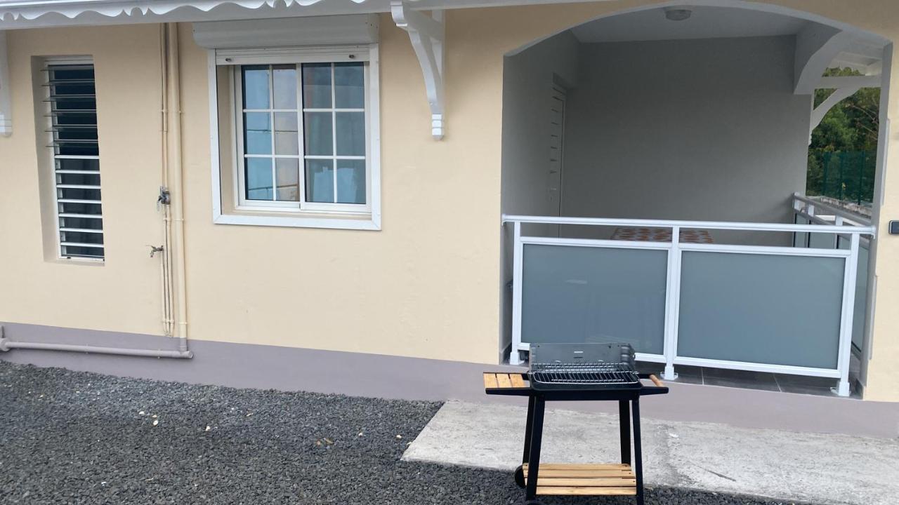 Appartement Le Domaine De Kazo Kilou Titine à Le Gosier  Extérieur photo