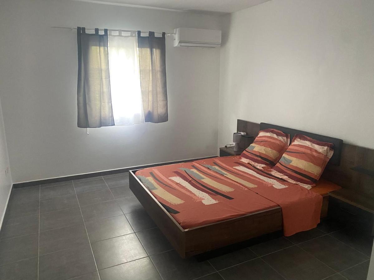 Appartement Le Domaine De Kazo Kilou Titine à Le Gosier  Extérieur photo