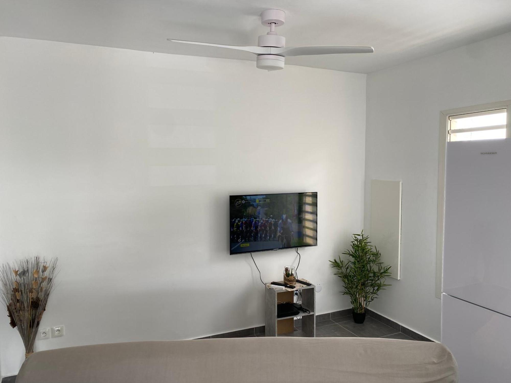 Appartement Le Domaine De Kazo Kilou Titine à Le Gosier  Extérieur photo